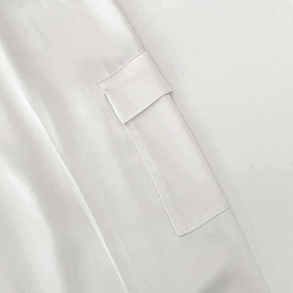 Aritzia Babaton Outgoing Satin Cargo Pant - Picture 11 of 14